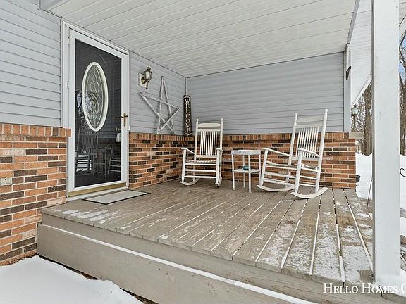 2nd image of 442 126th Ave