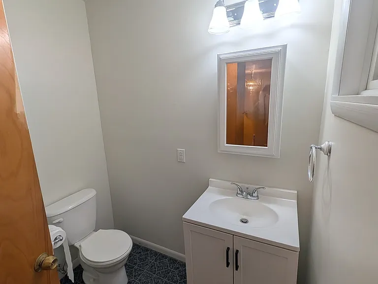 8422 W 9th St N — Photo 10