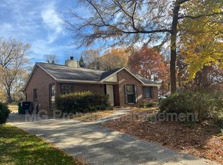 719 Rome Ct, Charlotte, NC 28209