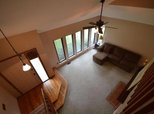 3327 Meadow Green Ct, Amelia, OH 45102