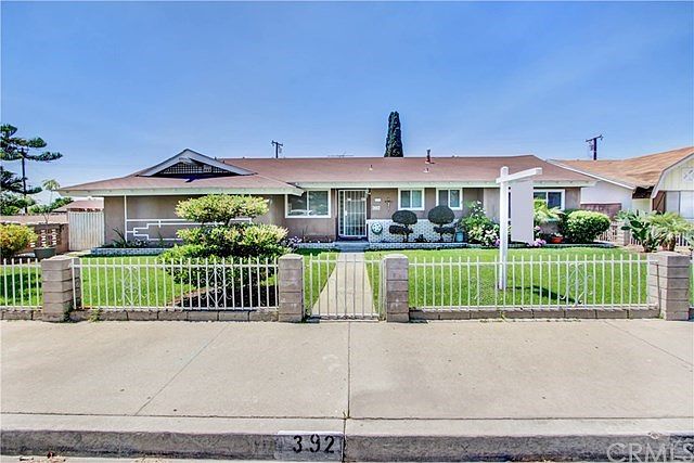1st image of 392 E La Verne Ave