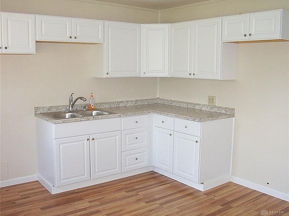 2nd image of 423 Richard Dr