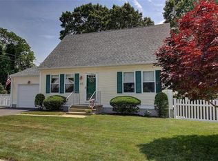 103 Wild Flower Cir, Warwick, RI 02889