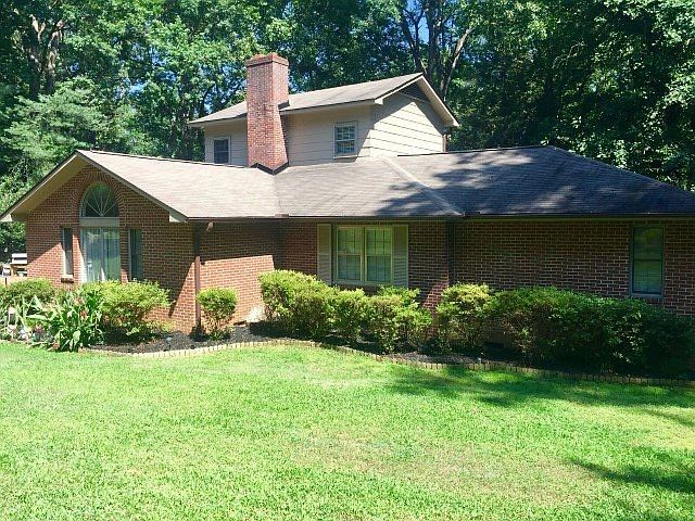 2nd image of 106 Highland Dr
