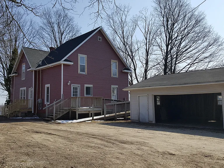 433 E Bremer St — Photo 9