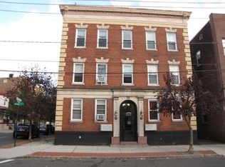 97 Pine St APT 1, Montclair, NJ 07042