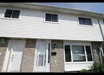 729 Parkview Crescent Cambridge — Photo 1