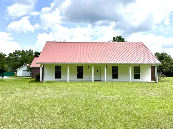 1116 Ceasar Rd, Picayune, MS 39466