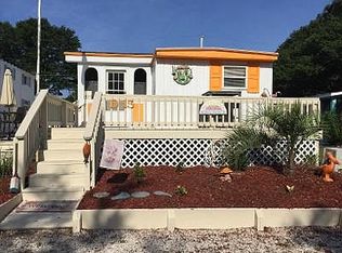 1444 Salter Path Rd #D15, Indian Beach, NC 28512