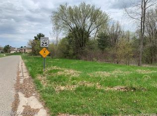 9832 King Rd, Davisburg, MI 48350