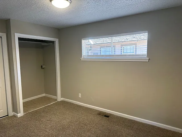 N Villa Ave — Photo 8