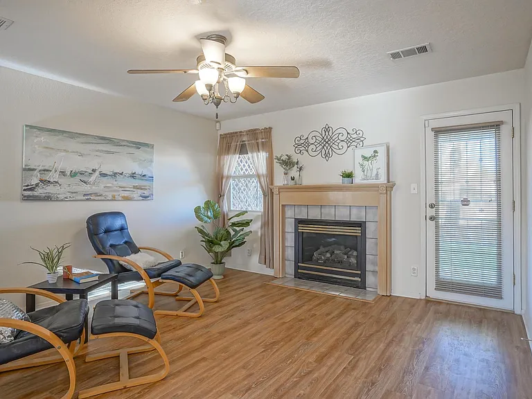 3146 Chama Meadows Dr NE — Photo 6