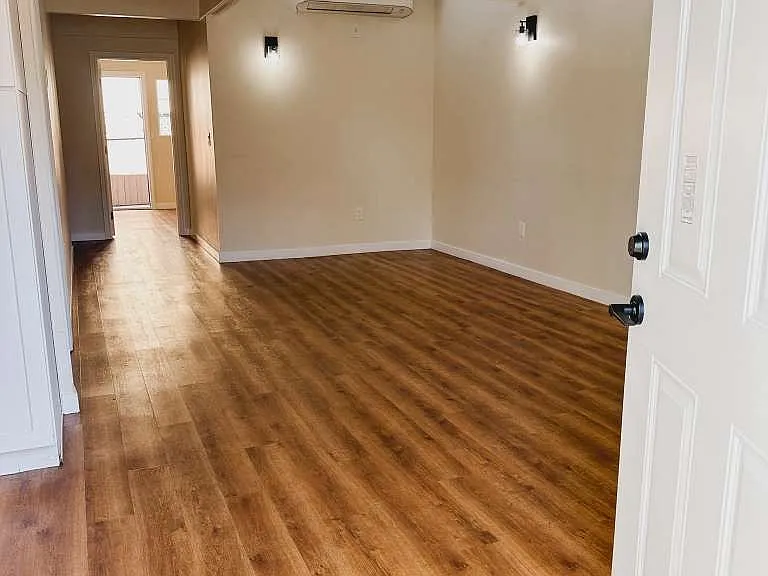 11571 Archwood St — Photo 7