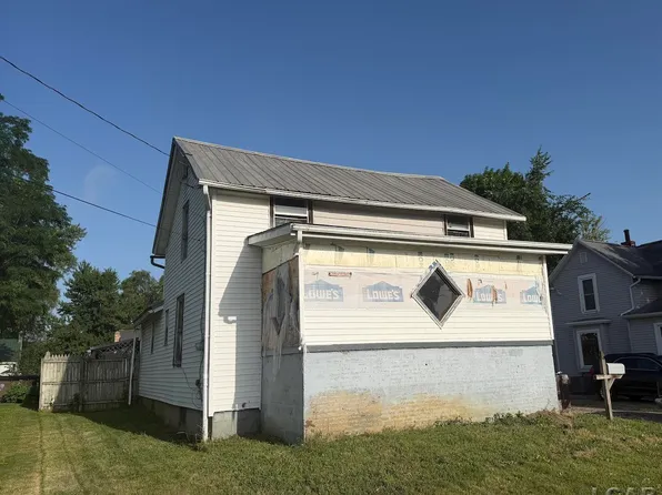 758 Caton Ave, Adrian, MI 49221