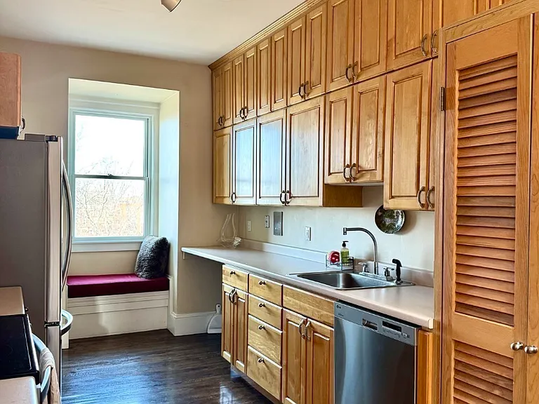4 Monument Sq #Penthouse 6 — Photo 3