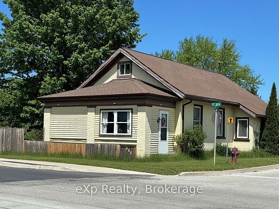 2nd image of 385 11th Ave