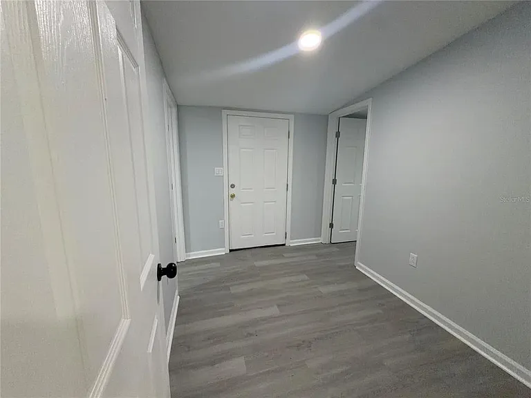 407 NE 19th Dr — Photo 14