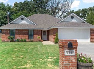 150 44th St SW, Paris, TX 75460