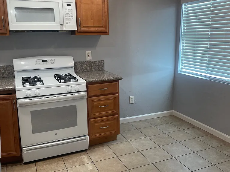 7724 University Ave #D — Photo 2