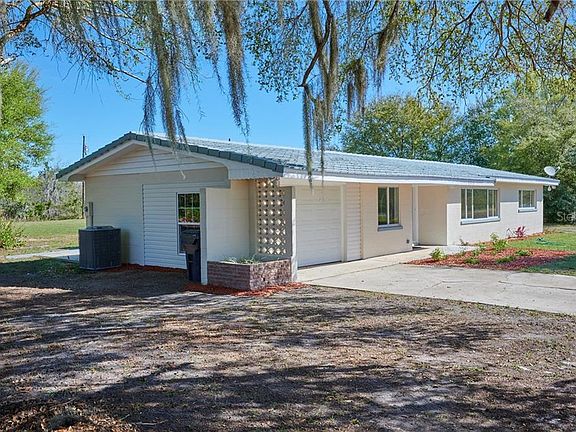 4th image of 3370 Oleander Dr