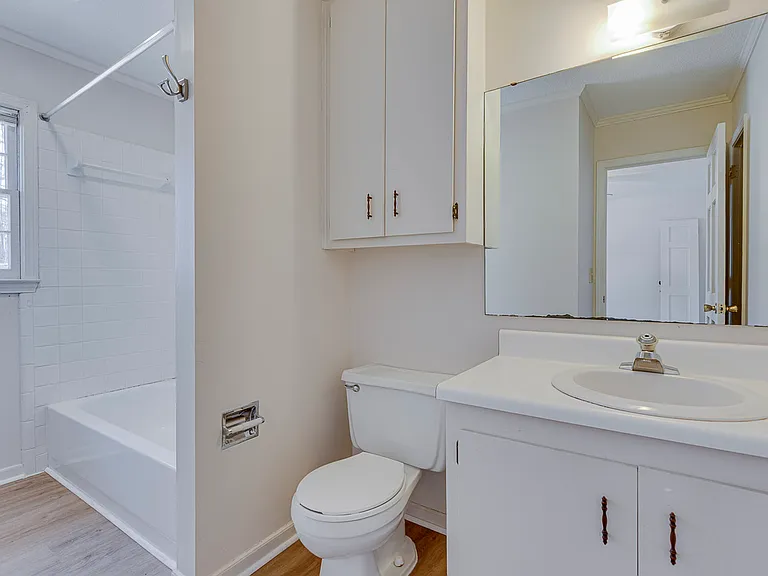 412 John St #B — Photo 13