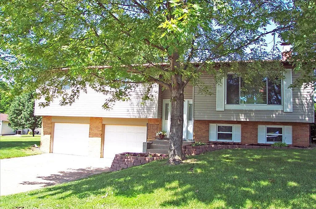 627 Watkins Glen Dr photo 1