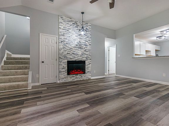 3rd image of 4514 Priscilla Ave