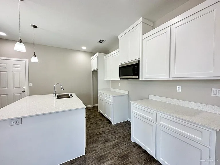 1412 Vani Dr #3 — Photo 5