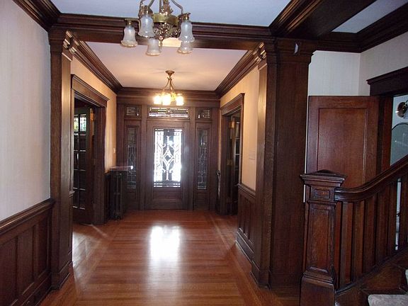 2nd image of 929 S Trenton Ave