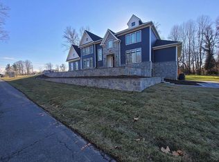 2656 Five Oaks Rd, Vienna, VA 22181