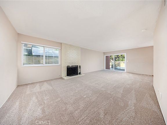 3rd image of 3528 Castle Rock Rd