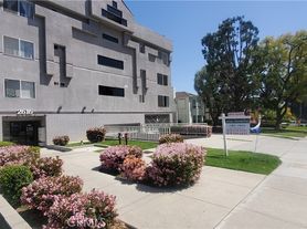 2616 Canada Blvd, Glendale, CA
