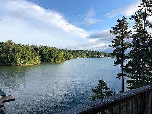 Incredible Lakeview