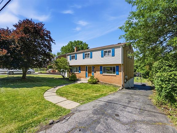 2nd image of 110 Crescent Garden Dr