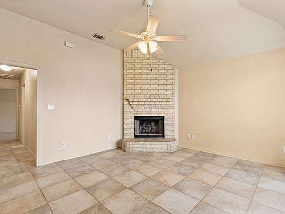 5th image of 610 Oliver Ln