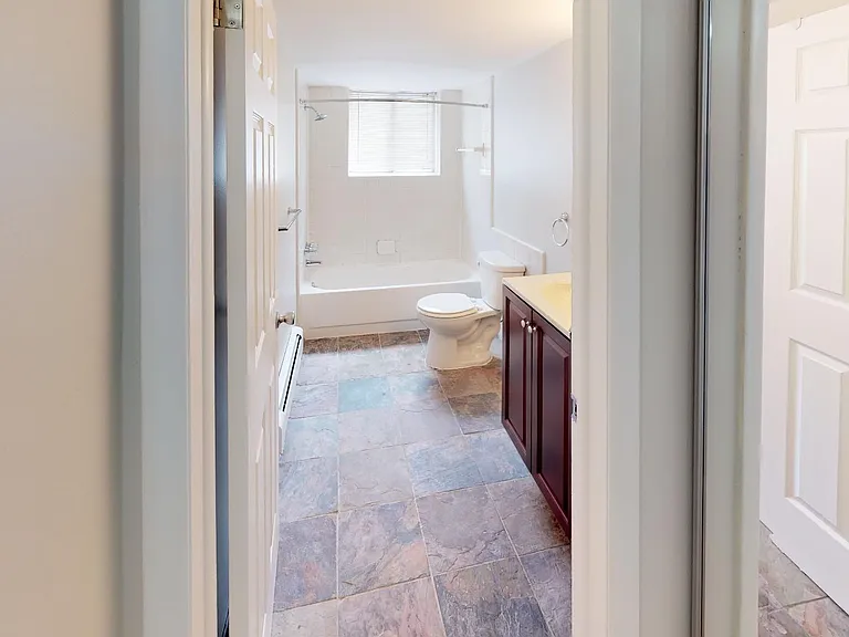 1125 N Sherman Dr — Photo 5