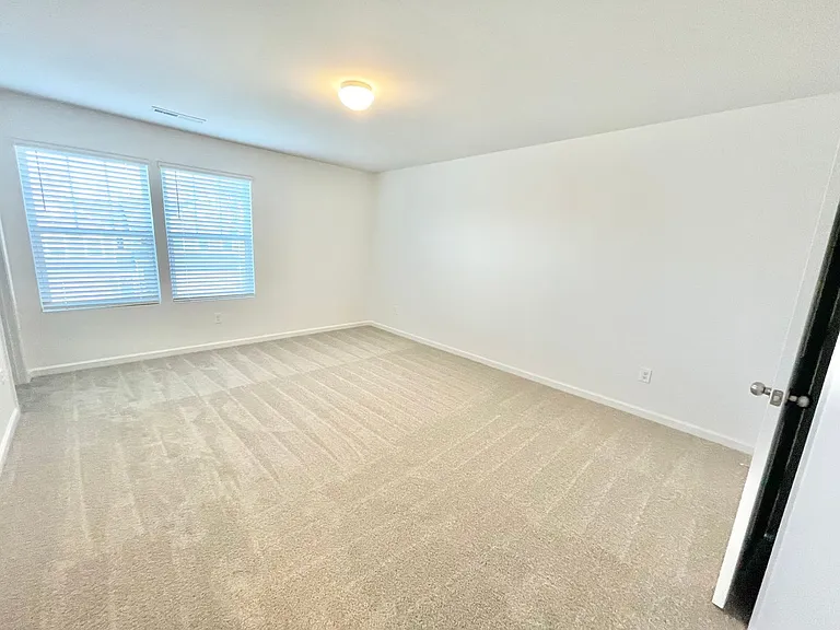 117 Lorcan Ln — Photo 11