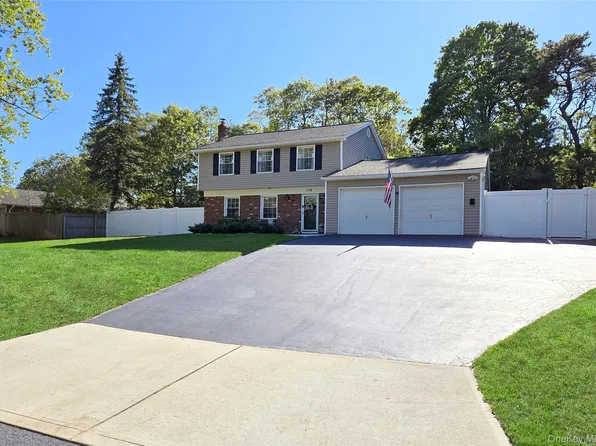 114 Wedgewood Drive, Coram, NY 11727