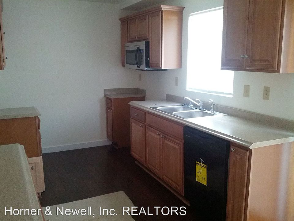 2nd image of 9403 Greenhill Ct