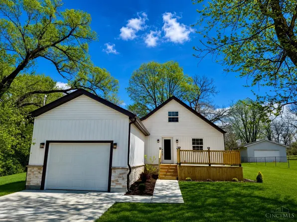 1038 Davis Rd, Hamilton, OH 45013