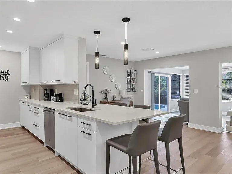 2428 Whippoorwill Cir — Photo 10