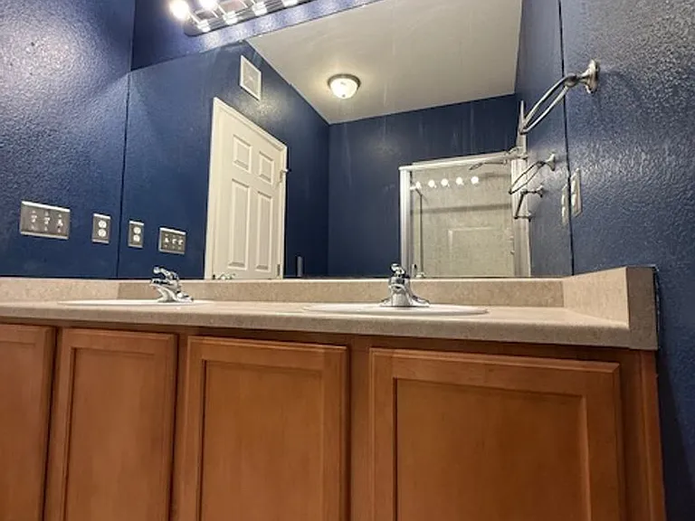 5407 Zephyr Ct — Photo 17