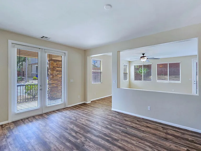 5389 Hollymead Dr — Photo 12