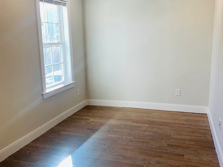 8 Rush St #2 — Photo 7