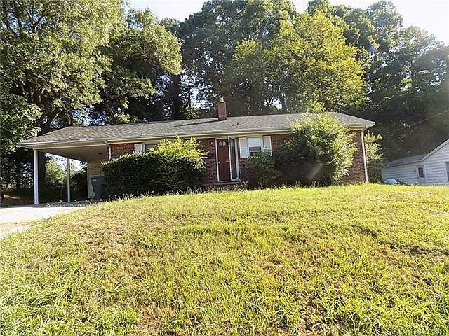 1st image of 1304 Lynhaven Dr