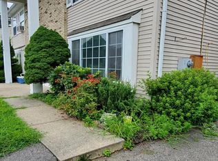 47 Brewster Cir, Old Bridge, NJ 08857