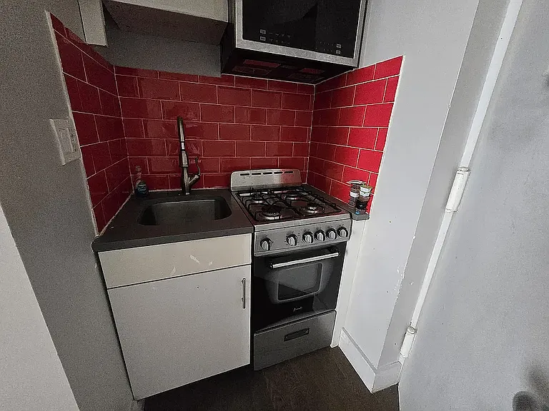 1270 Ocean Ave #4J — Photo 3