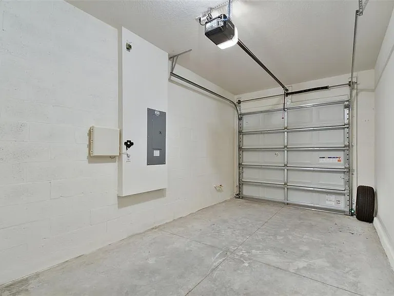 2880 Evergreen Elm Pass — Photo 43