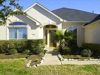 1st image of 13007 Manor Lake Ln