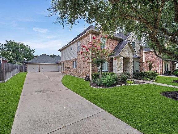 2nd image of 5815 Coral Springs Ct